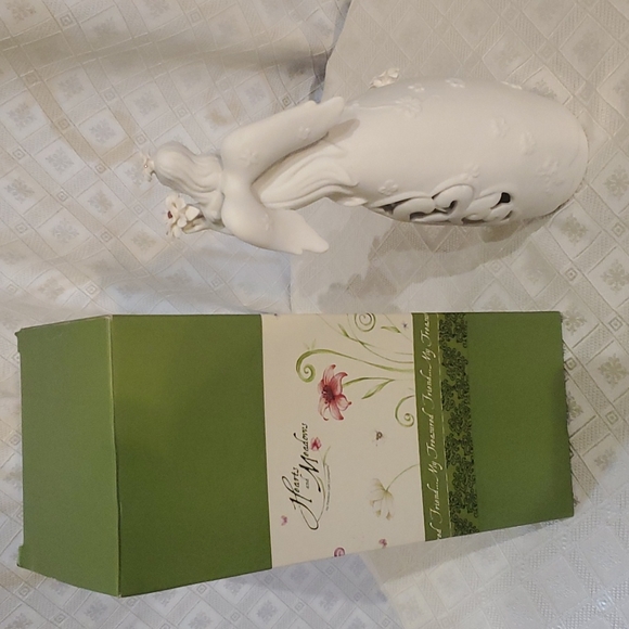 NIB  Angel porcelain "Friend"          by Pavillion Gift Co. #72040 - Picture 4 of 7